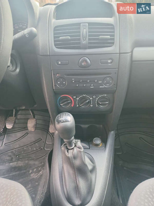 Хэтчбек Renault Clio 2008 в Хмельницком