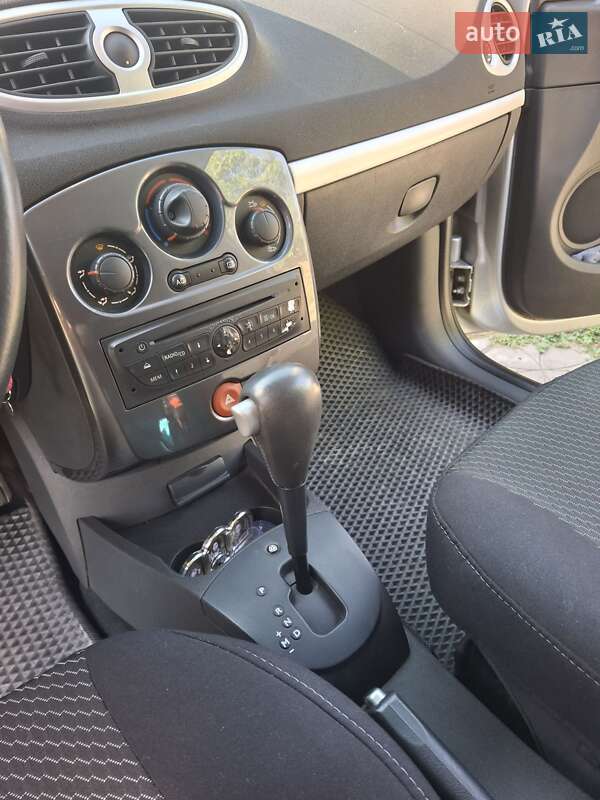 Седан Renault Clio 2012 в Полтаві фото 5 Седан Renault Clio 2012 в Полтаві