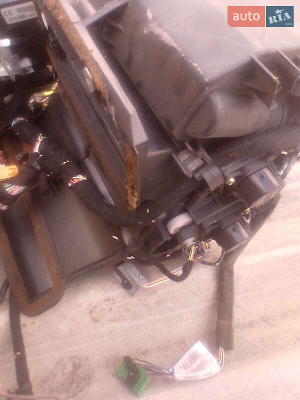 Хэтчбек Renault Clio 2000 в Турийске фото 19 Хэтчбек Renault Clio 2000 в Турийске