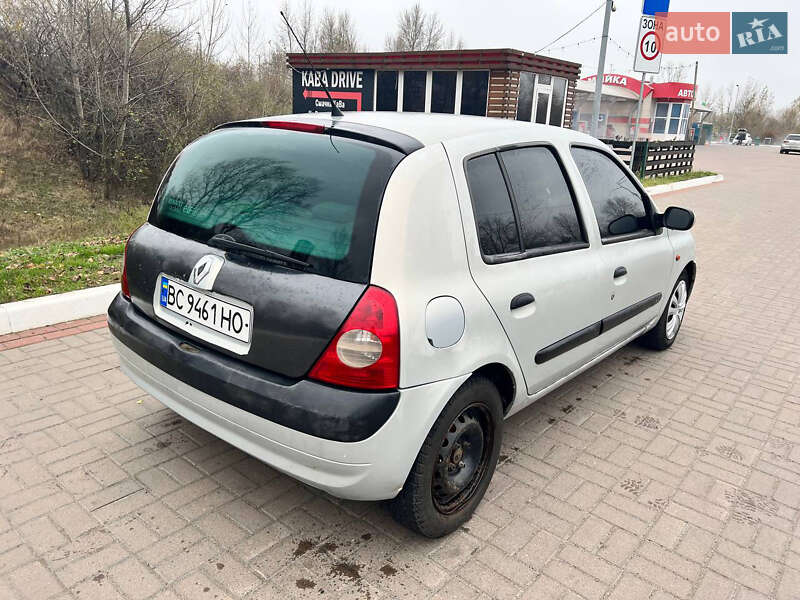 Хетчбек Renault Clio 2002 в Києві фото 15 Хетчбек Renault Clio 2002 в Києві