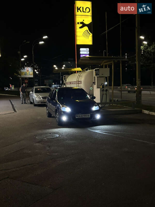 Седан Renault Clio 2007 в Києві