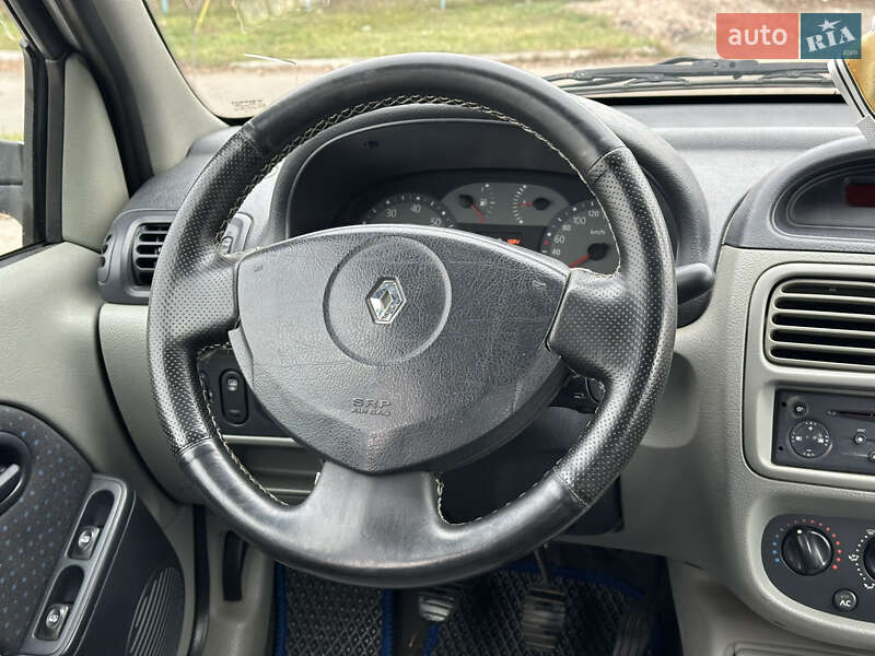 Седан Renault Clio 2006 в Києві
