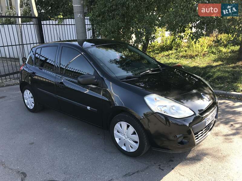 Хэтчбек Renault Clio 2009 в Сумах