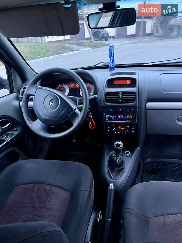 Седан Renault Clio 2006 в Кривом Роге фото 13 Седан Renault Clio 2006 в Кривом Роге