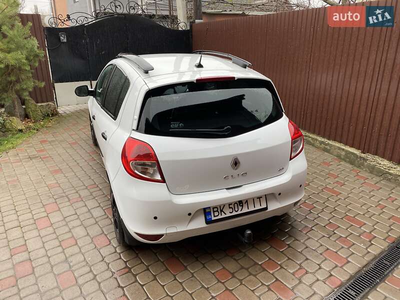 Хетчбек Renault Clio 2011 в Рівному фото 6 Хетчбек Renault Clio 2011 в Рівному