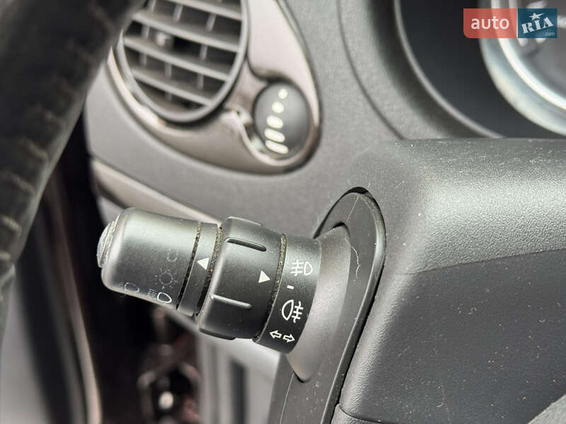 Хэтчбек Renault Clio 2011 в Нетешине фото 23 Хэтчбек Renault Clio 2011 в Нетешине