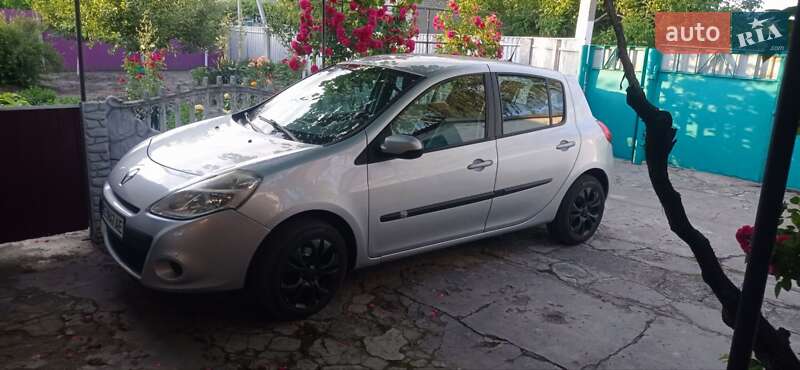 Хетчбек Renault Clio 2010 в Павлограді