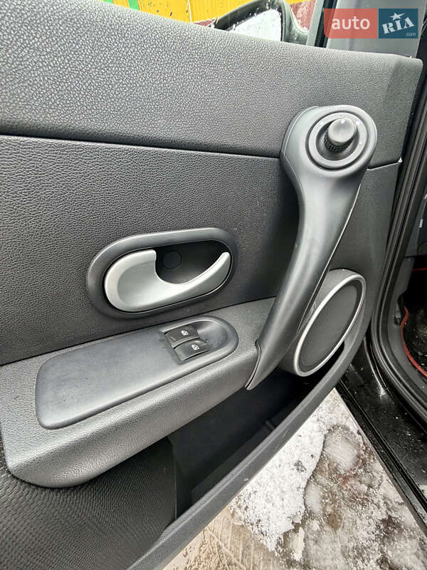 Хетчбек Renault Clio 2007 в Луцьку