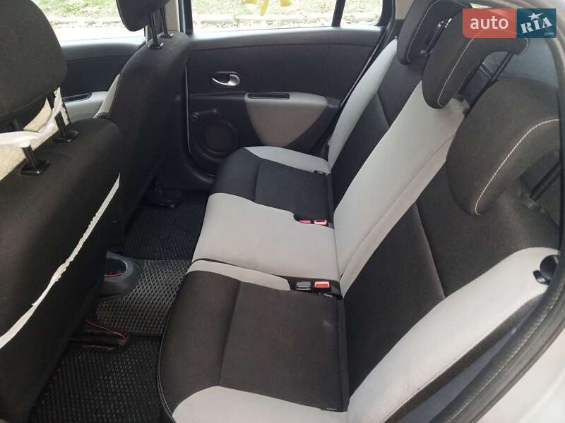 Универсал Renault Clio 2012 в Рокитном