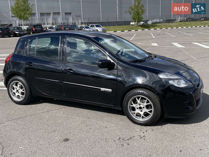 Хетчбек Renault Clio 2012 в Рівному