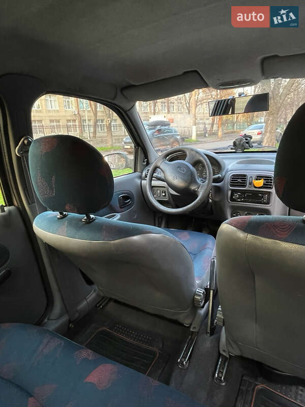 Хэтчбек Renault Clio 2001 в Одессе