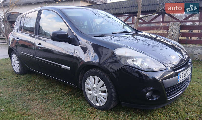 Хетчбек Renault Clio 2011 в Івано-Франківську