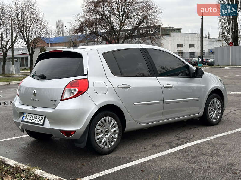Хэтчбек Renault Clio 2011 в Киеве