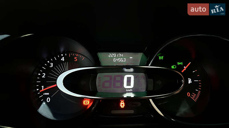 Хетчбек Renault Clio 2016 в Дніпрі