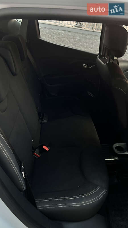 Хетчбек Renault Clio 2016 в Дніпрі