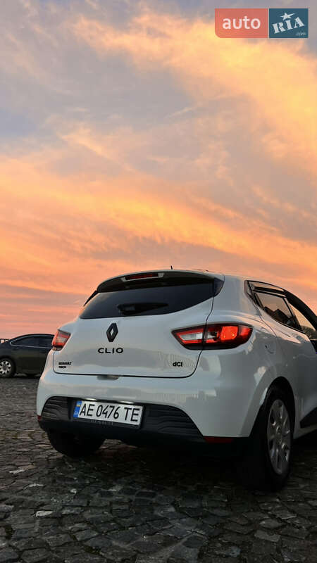 Хетчбек Renault Clio 2016 в Дніпрі