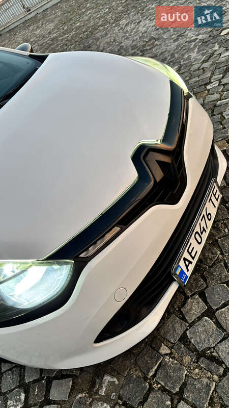 Хетчбек Renault Clio 2016 в Дніпрі