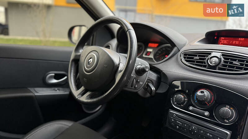 Хэтчбек Renault Clio 2012 в Ивано-Франковске