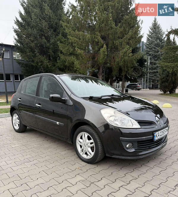 Хэтчбек Renault Clio 2007 в Луцке
