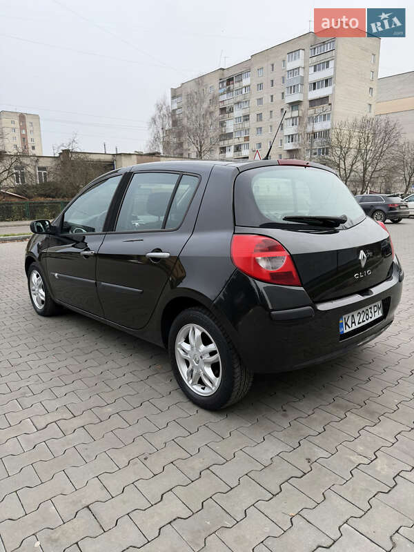 Хэтчбек Renault Clio 2007 в Луцке