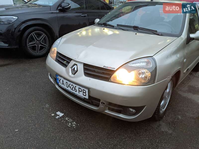 Седан Renault Clio 2007 в Киеве