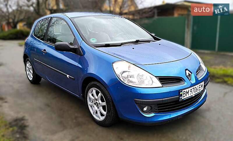 Хэтчбек Renault Clio 2005 в Сумах