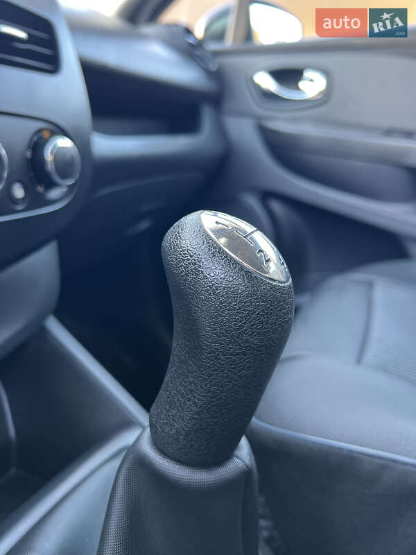 Хэтчбек Renault Clio 2014 в Луцке