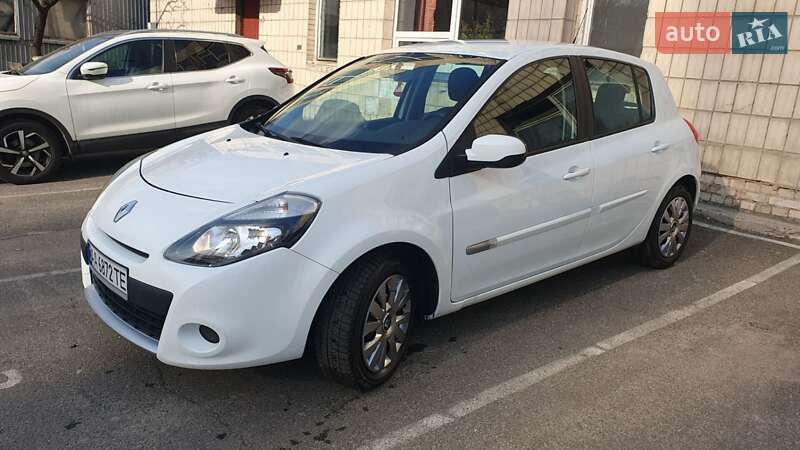 Хэтчбек Renault Clio 2012 в Киеве