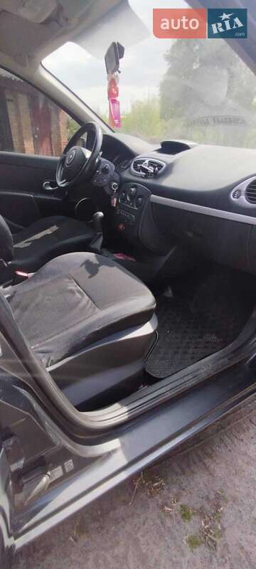 Хетчбек Renault Clio 2008 в Миргороді фото 9 Хетчбек Renault Clio 2008 в Миргороді