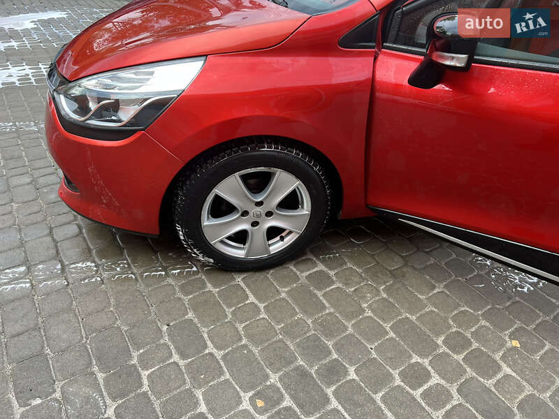 Хэтчбек Renault Clio 2012 в Ровно