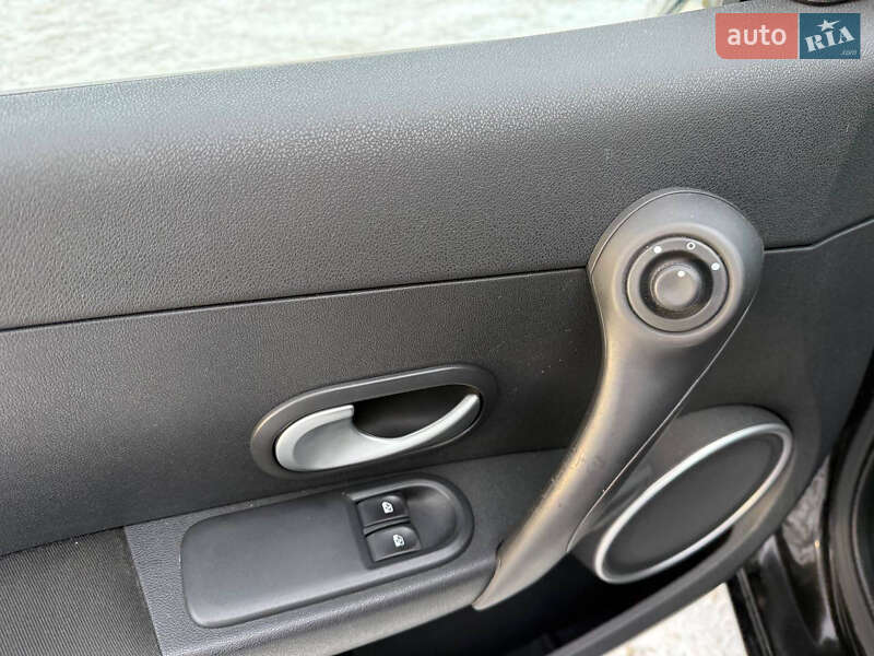 Хэтчбек Renault Clio 2011 в Коломые фото 14 Хэтчбек Renault Clio 2011 в Коломые