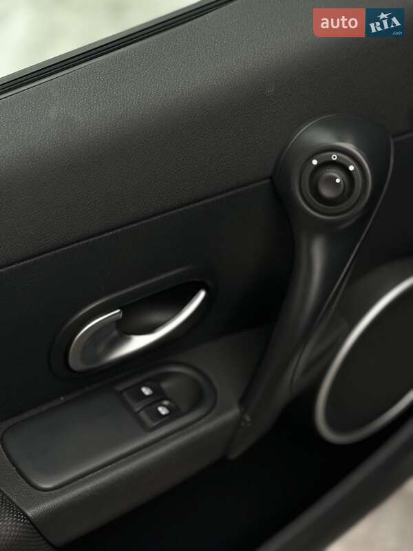 Хэтчбек Renault Clio 2006 в Коломые