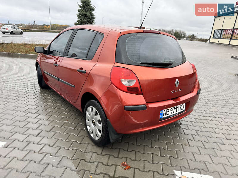 Хэтчбек Renault Clio 2007 в Виннице