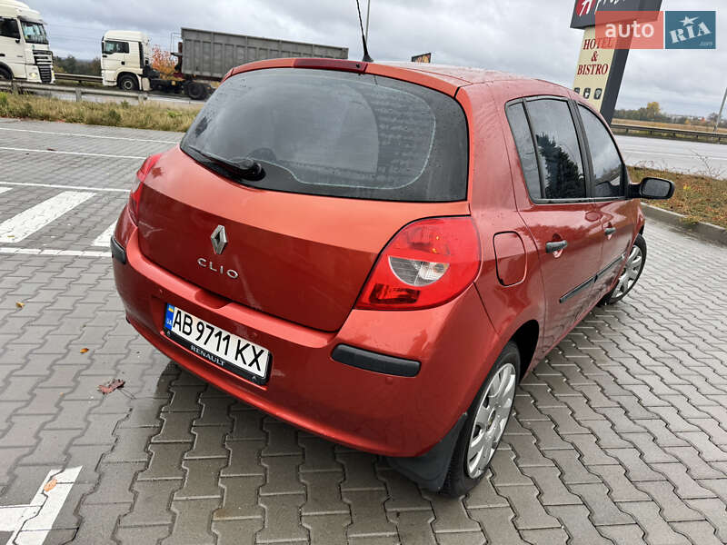 Хэтчбек Renault Clio 2007 в Виннице
