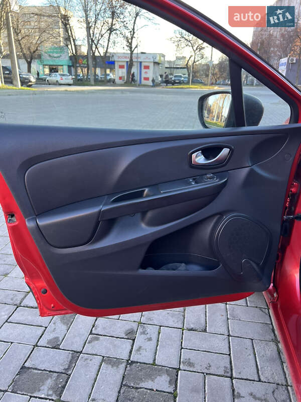 Хэтчбек Renault Clio 2016 в Черкассах фото 15 Хэтчбек Renault Clio 2016 в Черкассах