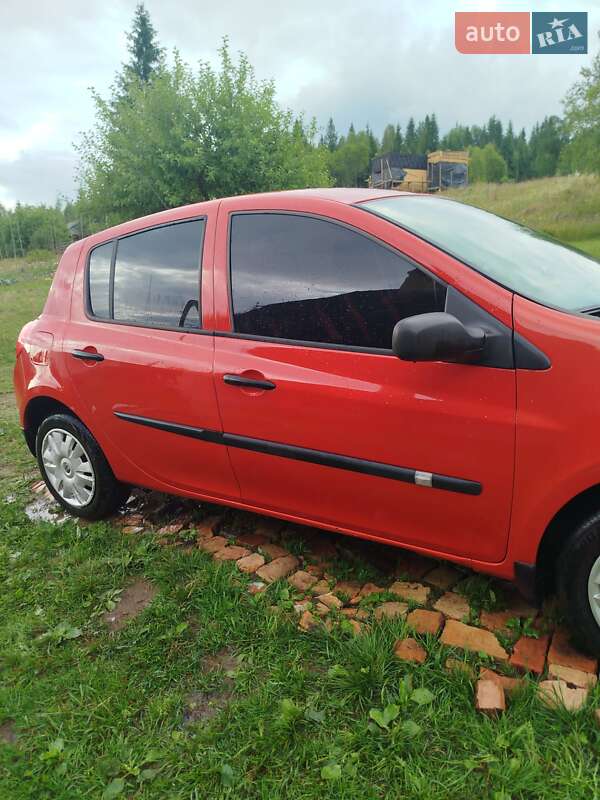Хэтчбек Renault Clio 2007 в Ивано-Франковске
