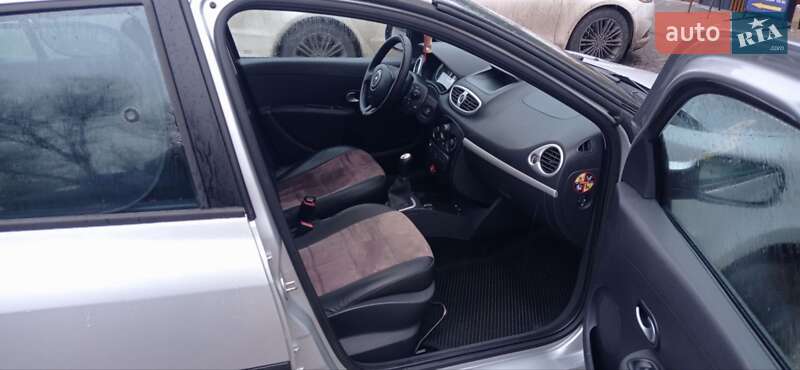 Хэтчбек Renault Clio 2010 в Павлограде