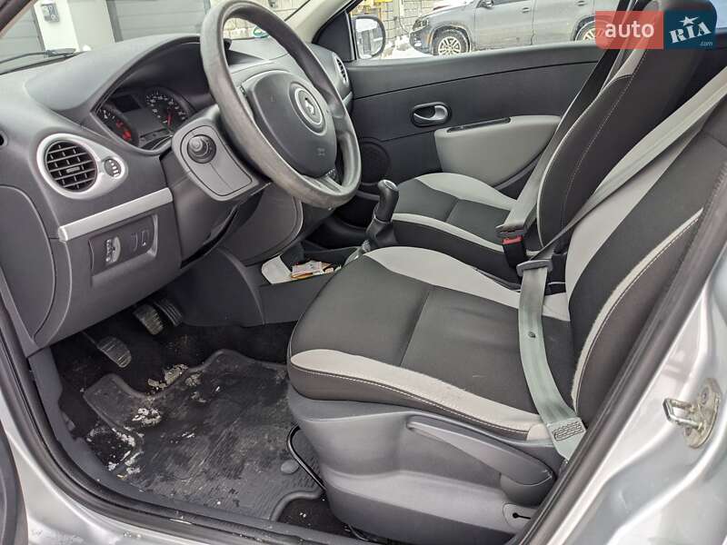 Универсал Renault Clio 2012 в Ровно