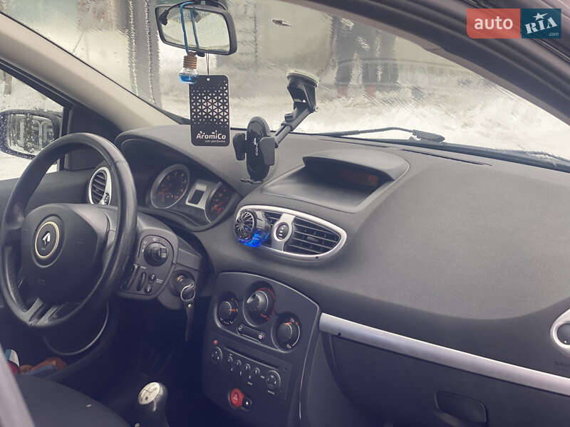 Универсал Renault Clio 2008 в Львове