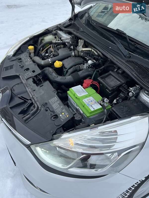 Универсал Renault Clio 2014 в Карловке фото 23 Универсал Renault Clio 2014 в Карловке