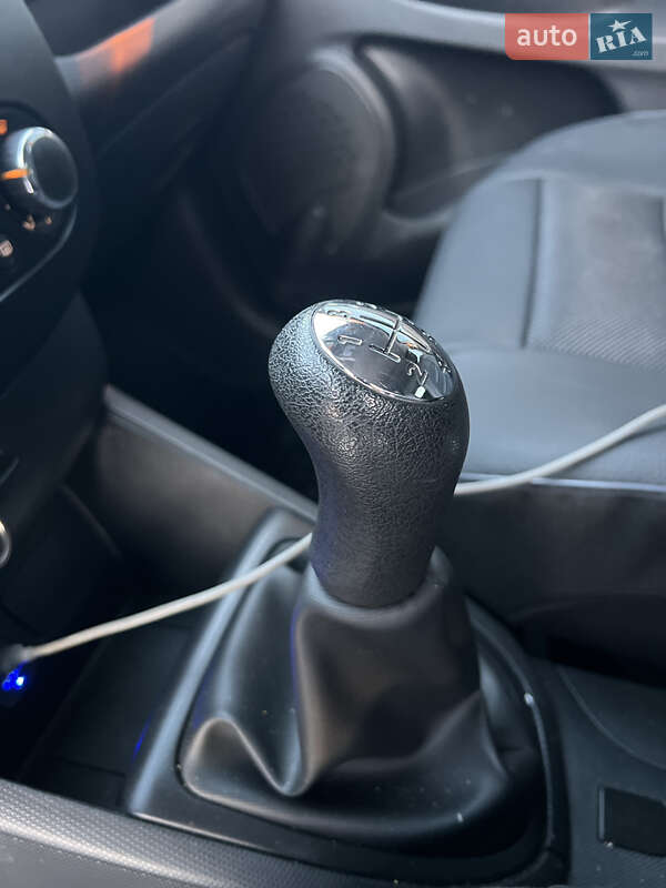 Хэтчбек Renault Clio 2014 в Ровно фото 30 Хэтчбек Renault Clio 2014 в Ровно