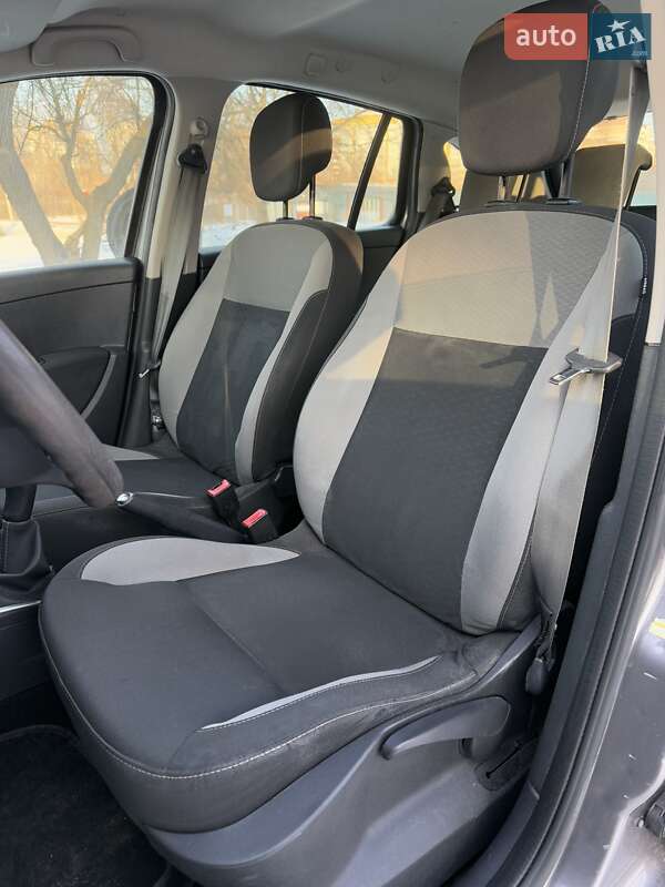 Универсал Renault Clio 2010 в Сумах фото 24 Универсал Renault Clio 2010 в Сумах