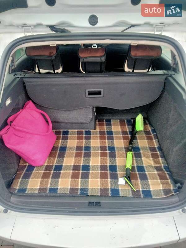 Универсал Renault Clio 2011 в Луцке