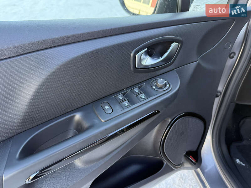 Универсал Renault Clio 2015 в Луцке