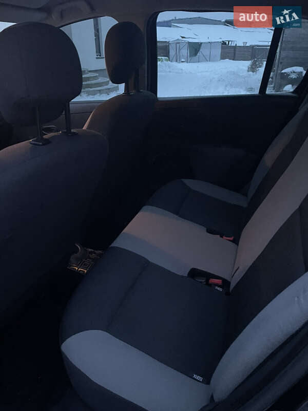 Хетчбек Renault Clio 2011 в Житомирі фото 5 Хетчбек Renault Clio 2011 в Житомирі