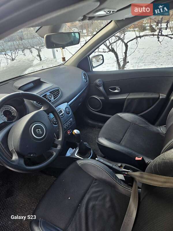 Хэтчбек Renault Clio 2008 в Луцке