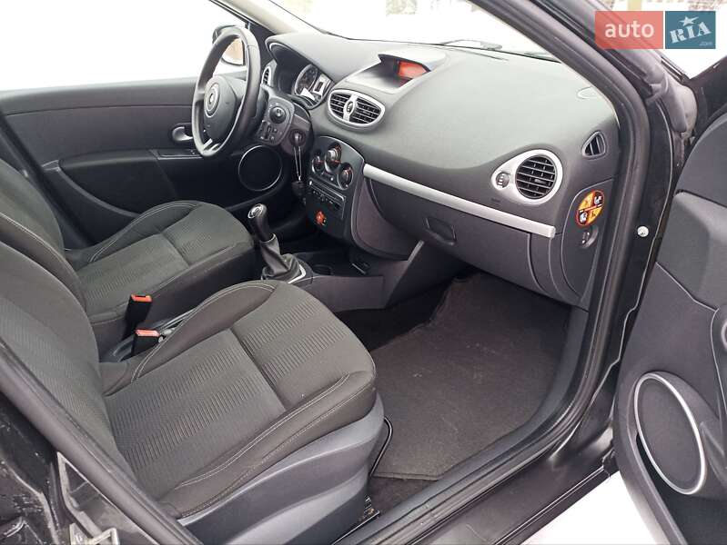 Универсал Renault Clio 2009 в Сумах