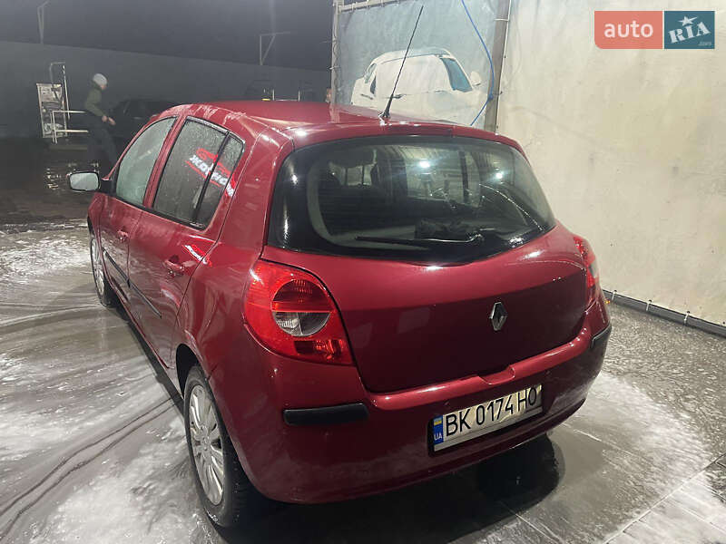 Хетчбек Renault Clio 2008 в Здолбуніві