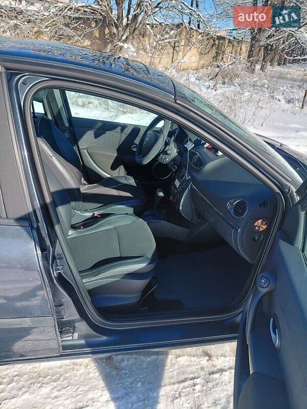 Хэтчбек Renault Clio 2007 в Полтаве фото 24 Хэтчбек Renault Clio 2007 в Полтаве
