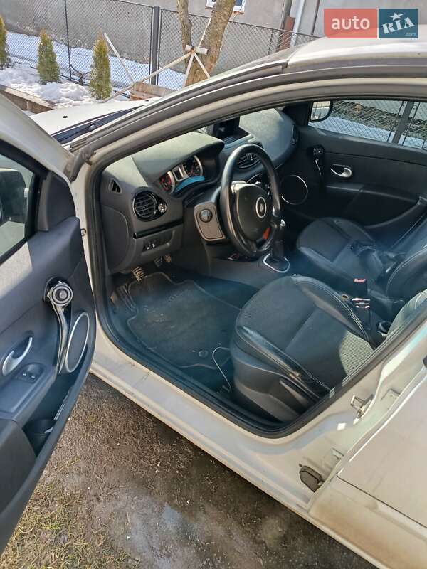 Хэтчбек Renault Clio 2011 в Коломые фото 8 Хэтчбек Renault Clio 2011 в Коломые